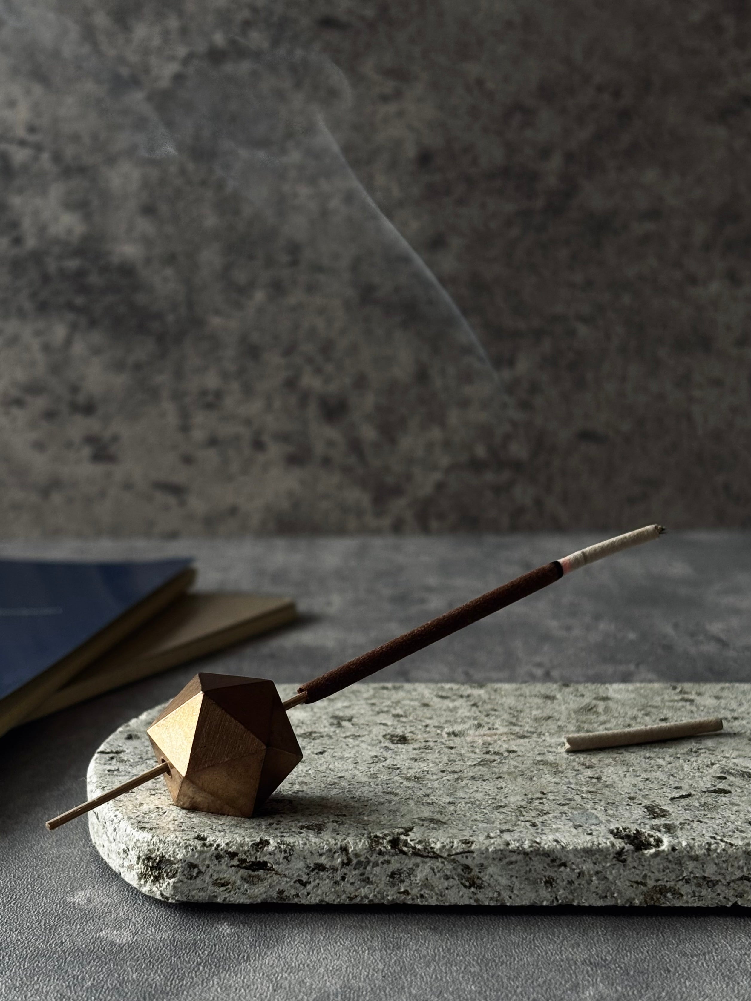サンダルウッドのお香｜Break Time - SOLM